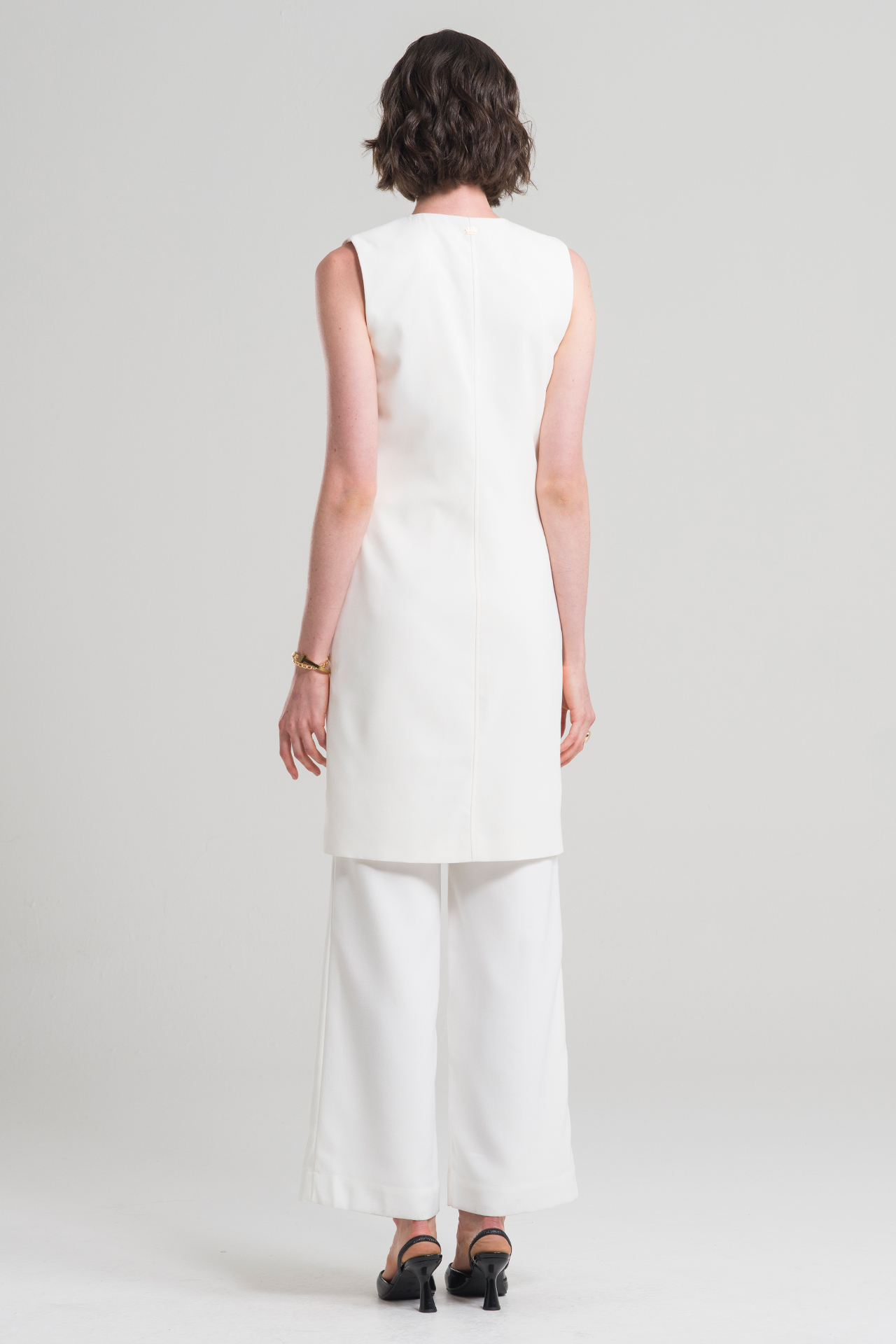 Bata Clasic blanca - Imagen 5