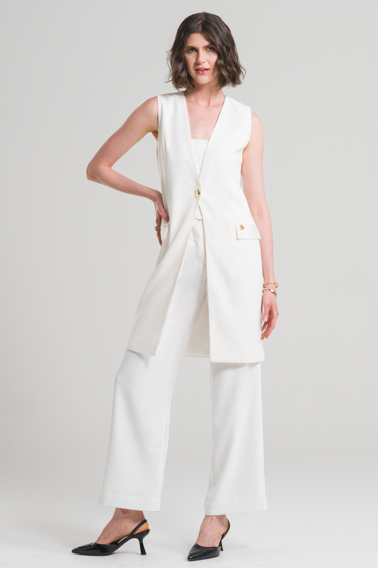 Bata Clasic blanca - Imagen 2